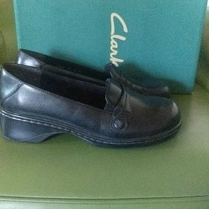 NWT WOMENS CLARKS LOAFER 7W
